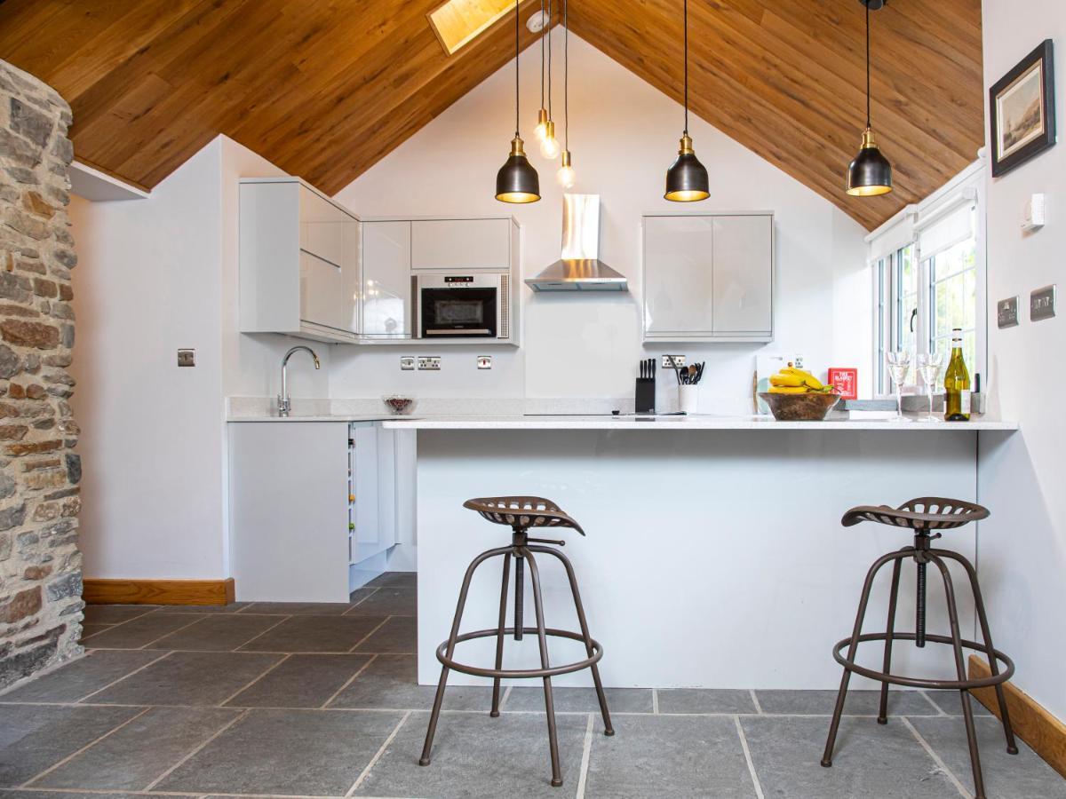 Swansea Valley Holiday Cottages Cilybebyll エクステリア 写真