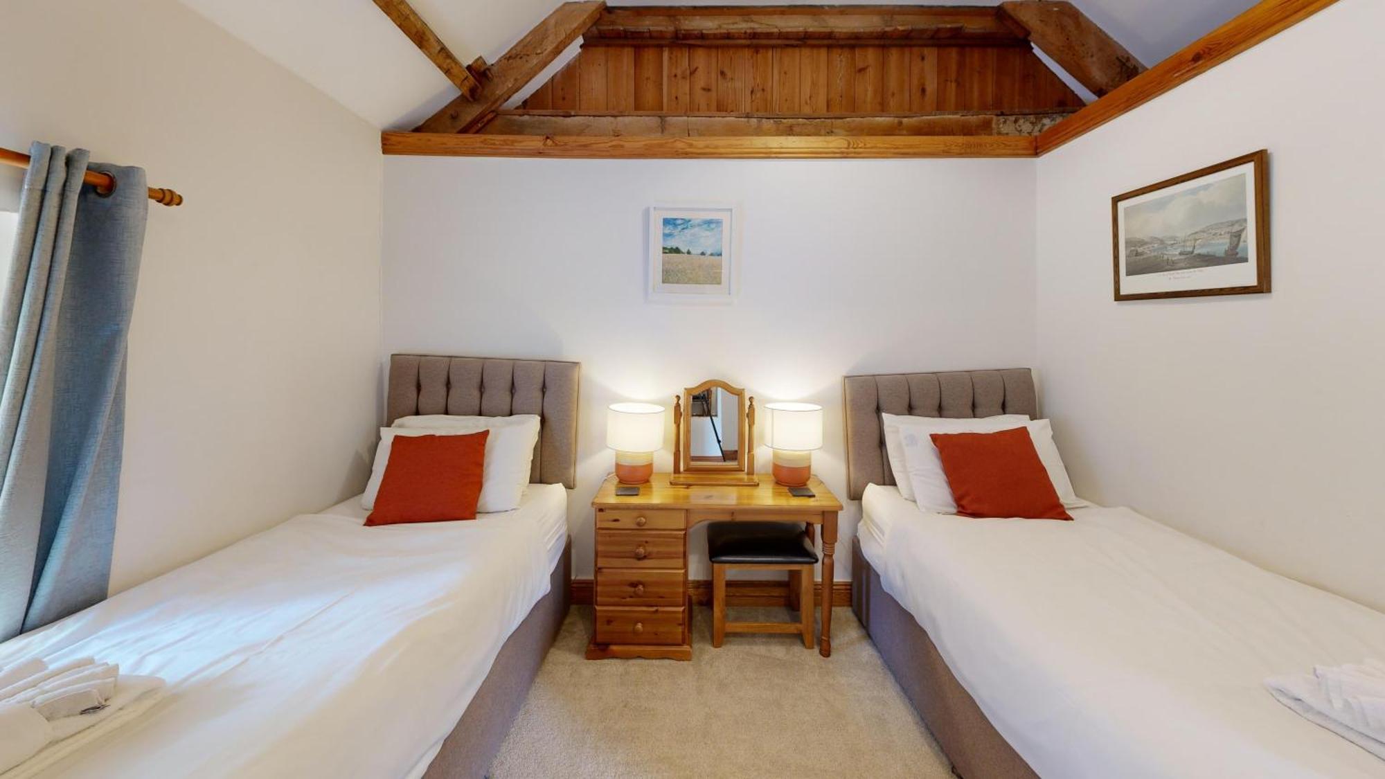 Swansea Valley Holiday Cottages Cilybebyll エクステリア 写真