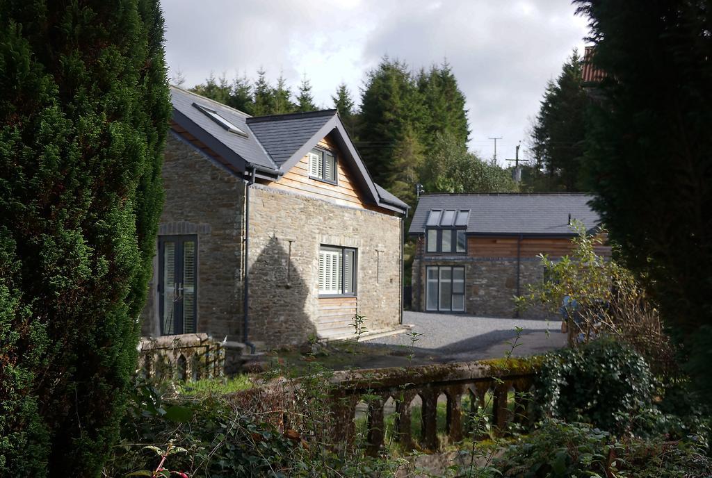 Swansea Valley Holiday Cottages Cilybebyll エクステリア 写真